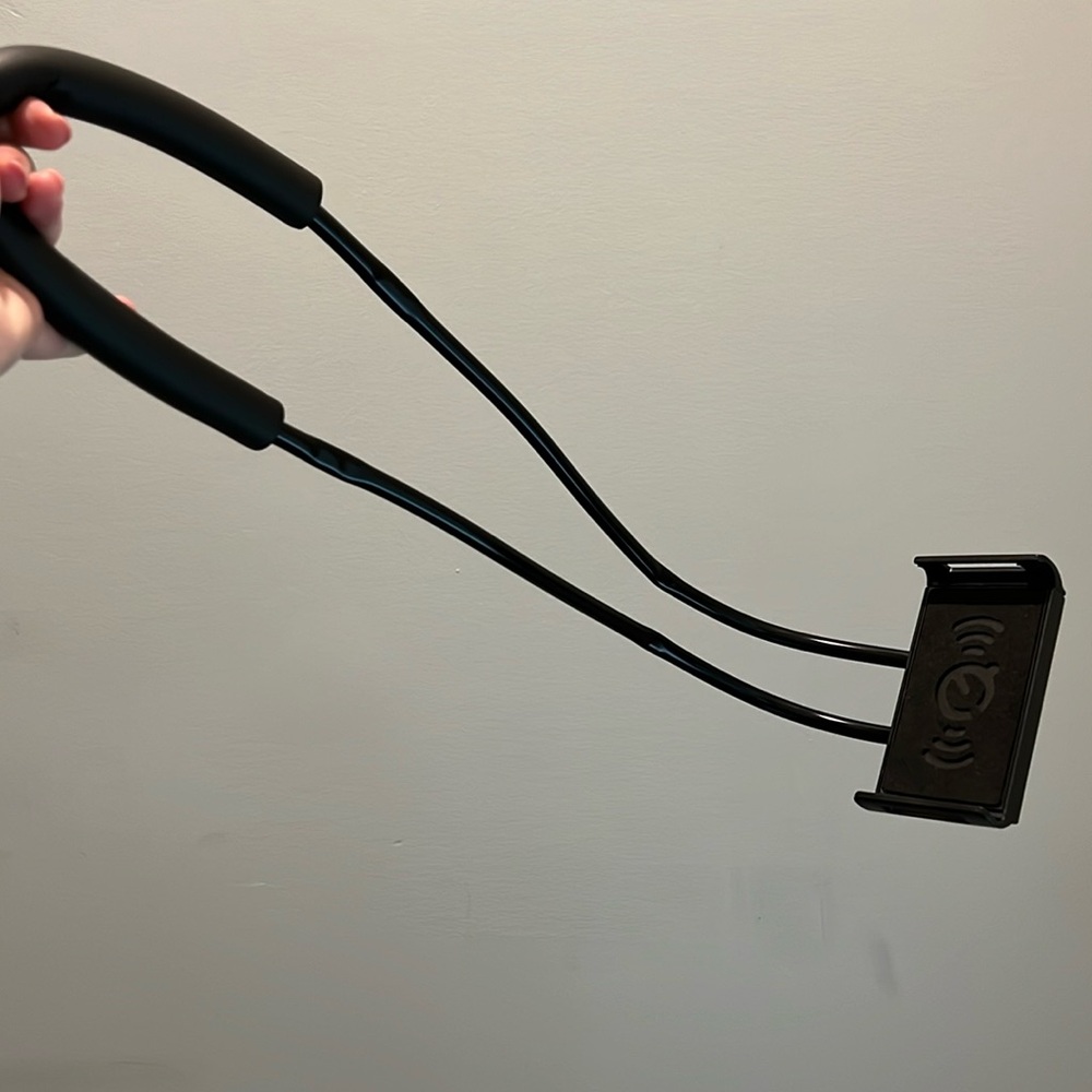 Bendable device holder
